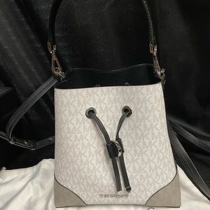 Michael Kors Small Bucket Bag